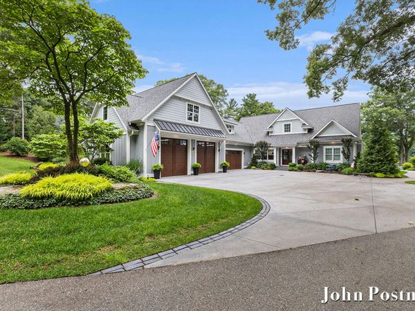 18809 N Fruitport Road, Spring Lake, MI 49456