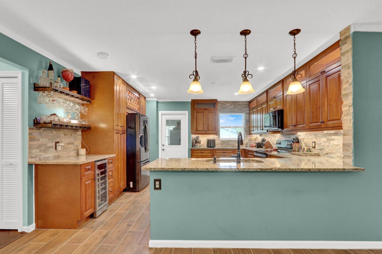 127 Miramar Avenue, Royal Palm Beach, FL 33411 Photo