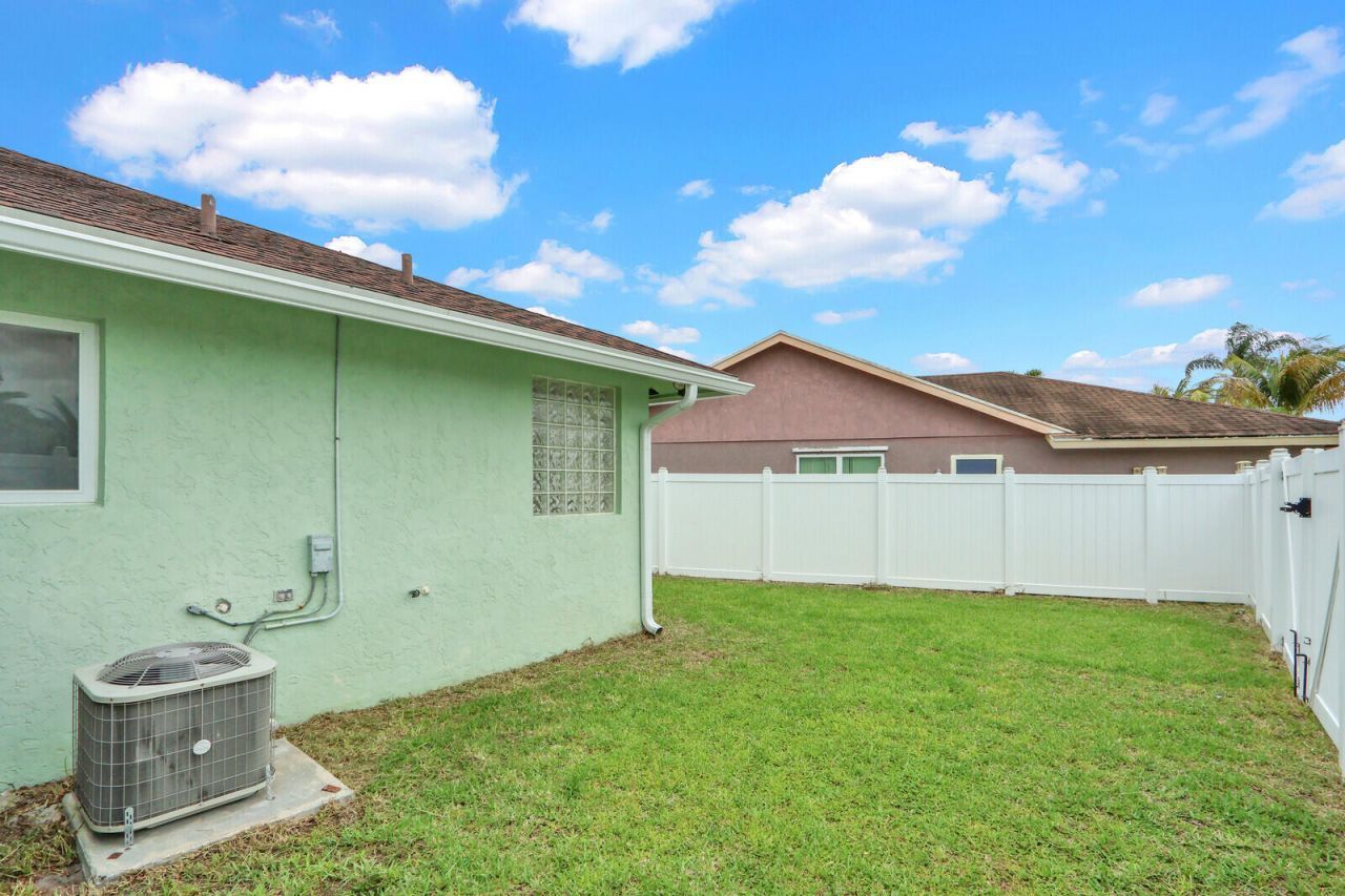 127 Miramar Avenue, Royal Palm Beach, FL 33411 Photo