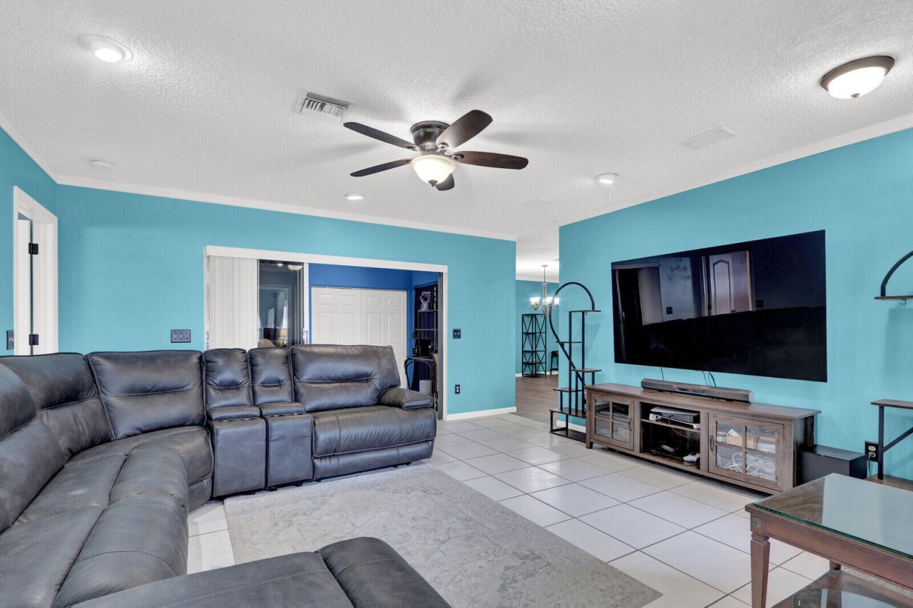 127 Miramar Avenue, Royal Palm Beach, FL 33411 Photo