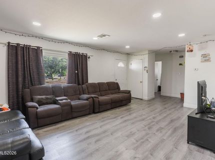 1401 Bresson Avenue, Reno, NV 89502 Photo