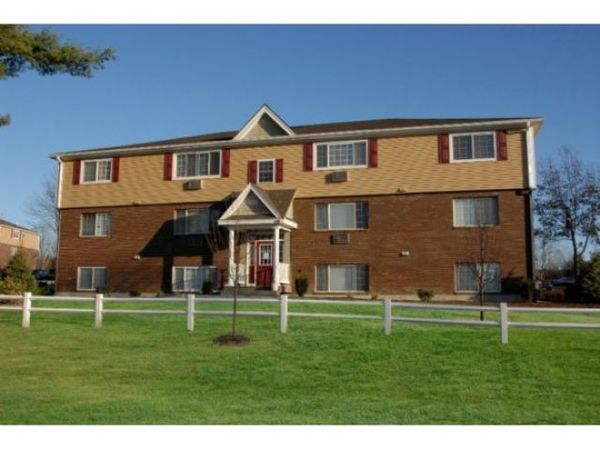 3951 Old Brown Avenue, Unit 104, Manchester, NH 03105