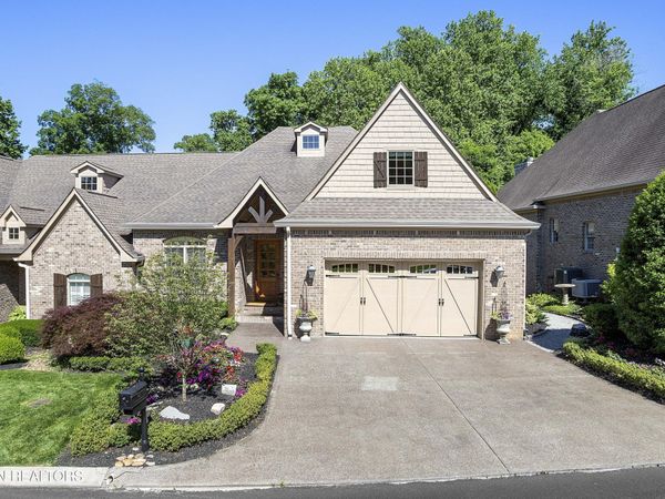1424 Villa Forest Way, Knoxville, TN 37919