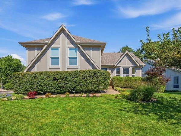 6470 Payne Street, Shawnee, KS 66226