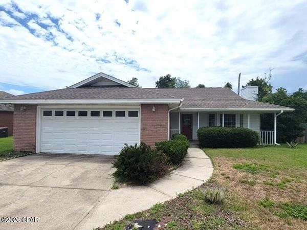 1504 Illinois Avenue , Lynn Haven, FL 32444