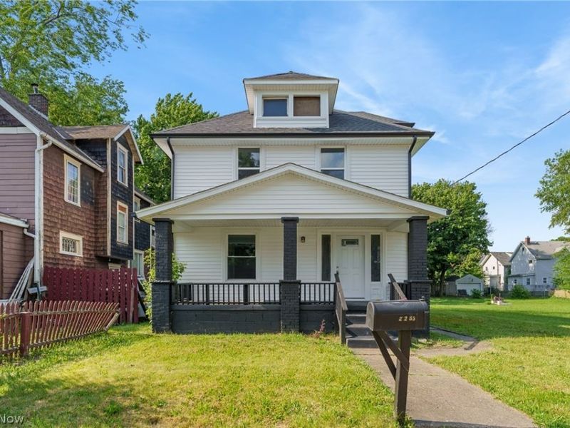 2235 Winfield Way NE, Canton, OH 44705 Photo 2