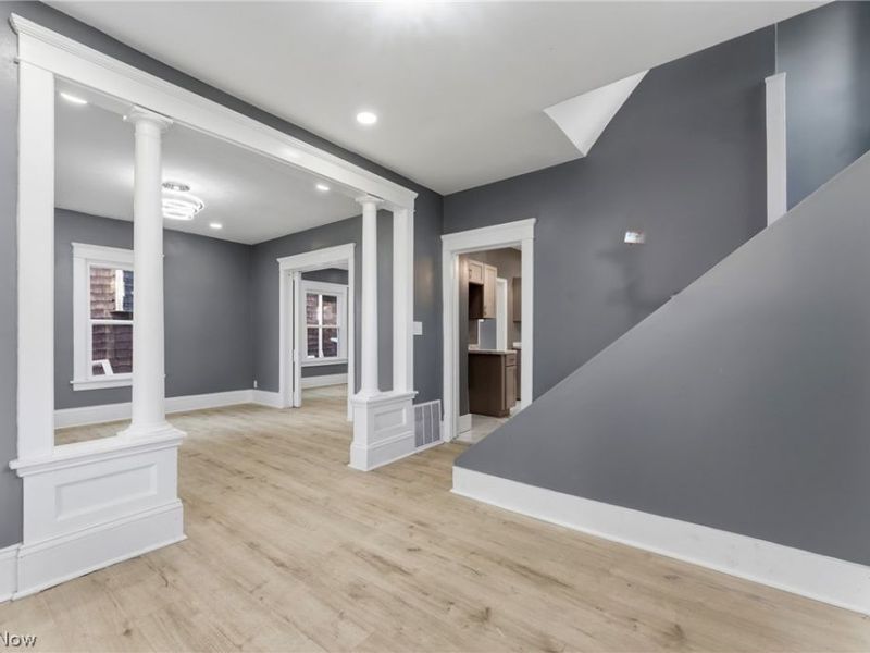 2235 Winfield Way NE, Canton, OH 44705 Photo 4