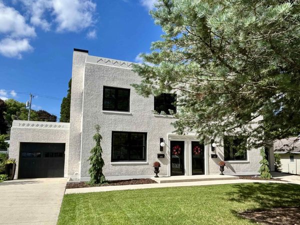 606 & 608 Vernon Street, Decorah, IA 52101