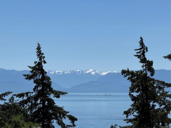 3853 Graceland Dr, Metchosin, BC V9C 4A6