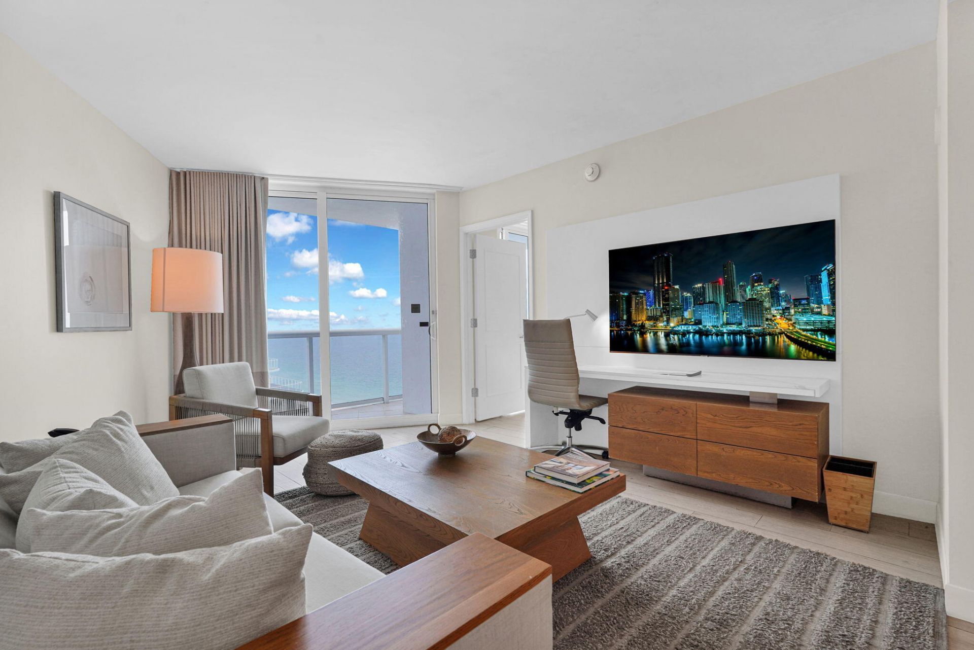 505 N Fort Lauderdale Beach Boulevard, Unit 2214, Fort Lauderdale, FL 33304 Photo