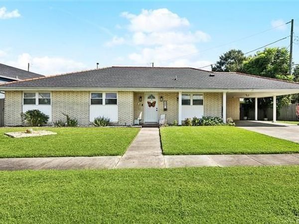 309 FAWN Drive , Arabi, LA 70032