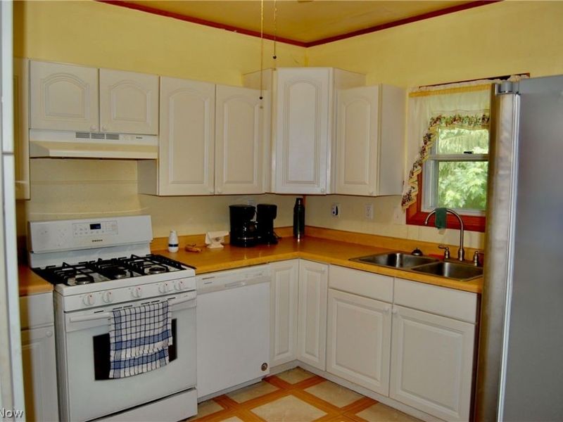 669 Scott Place NW, Massillon, OH 44647 Photo 10