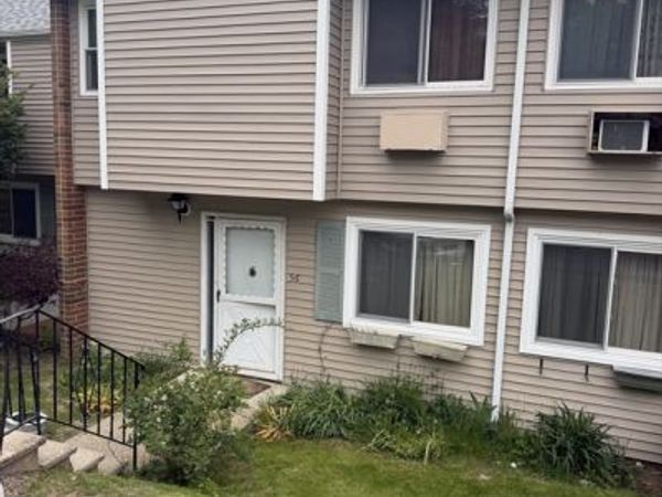 56 Glen Devin St, Unit 56, Amesbury, MA 01913