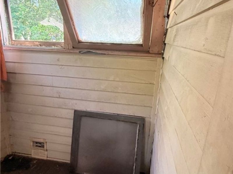 12209 Iowa Avenue, Cleveland, OH 44108 Photo 8