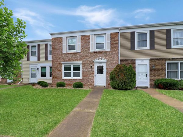 3605 N SANDIA Drive, Peoria, IL 61604
