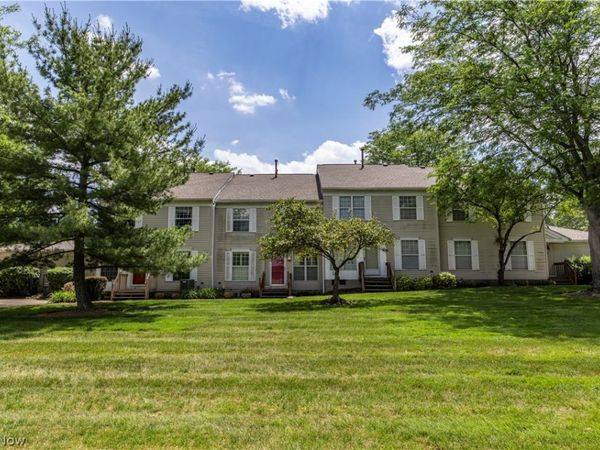 2796 Mull Avenue , Unit E, Copley, OH 44321
