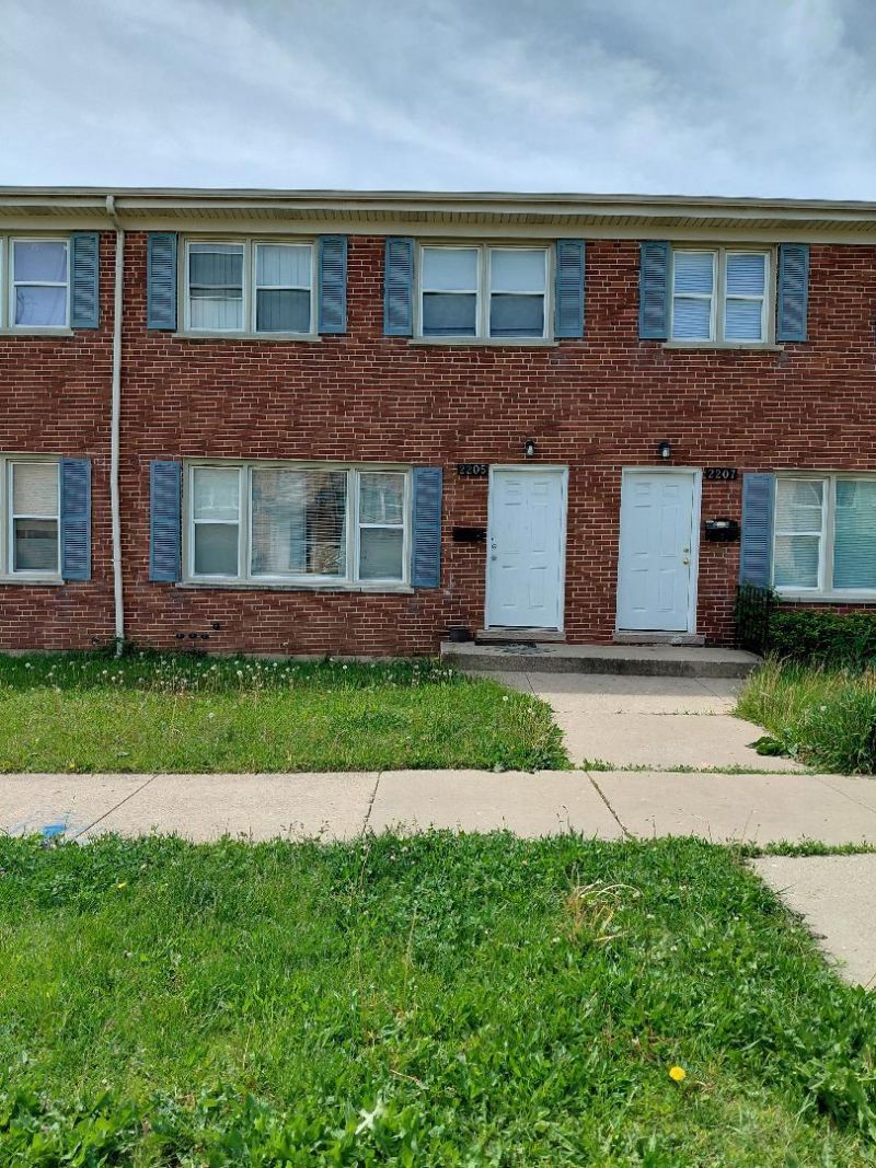 2205 Williamsburg Drive , Waukegan, IL 60085