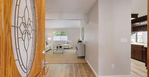 924 East Milgeo Avnue, Ripon, CA 95366 Photo
