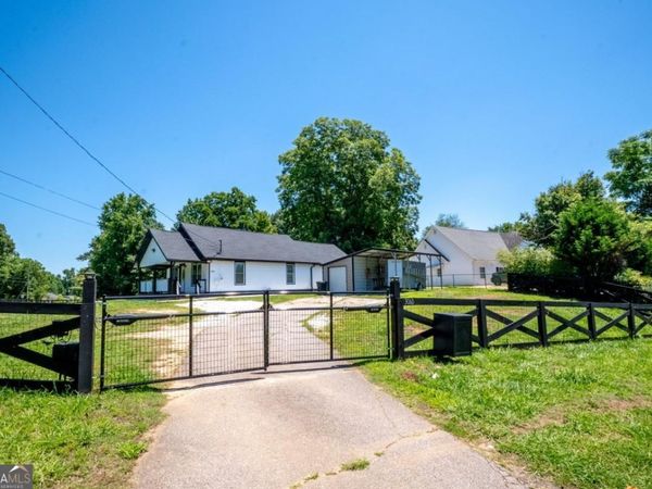 3060 Gillsville Highway, Gainesville, GA 30507