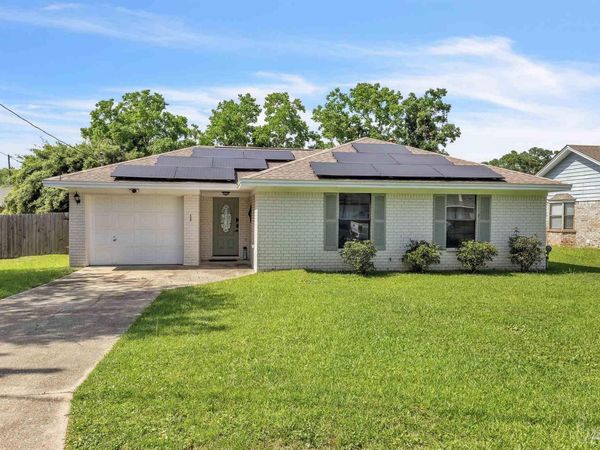 7656 Old Hickory Dr, Pensacola, FL 32507