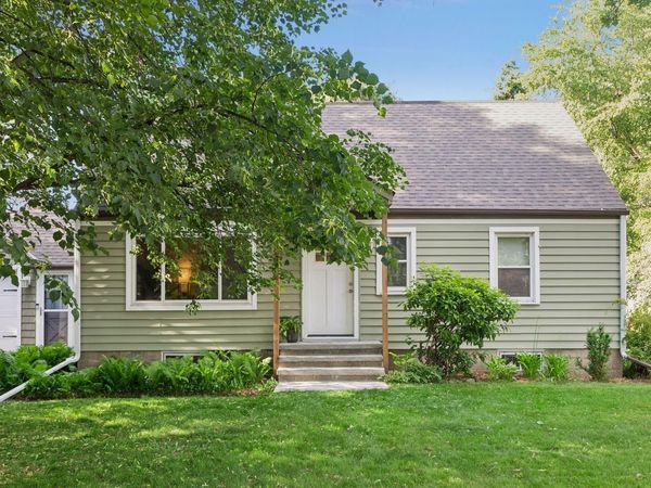 559 Tanglewood Drive, Shoreview, MN 55126