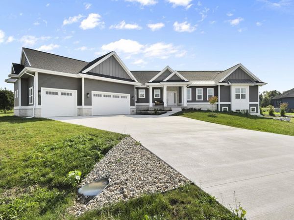 6682 Morning Dew Lane, Sun Prairie, WI 53590