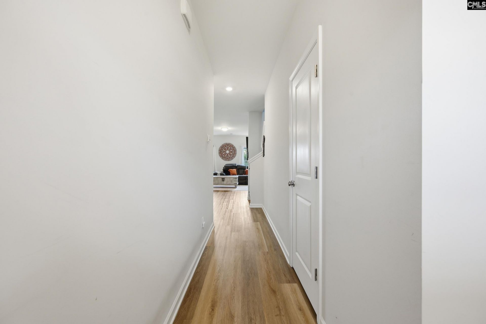 1059 Begonia Drive  Photo 6