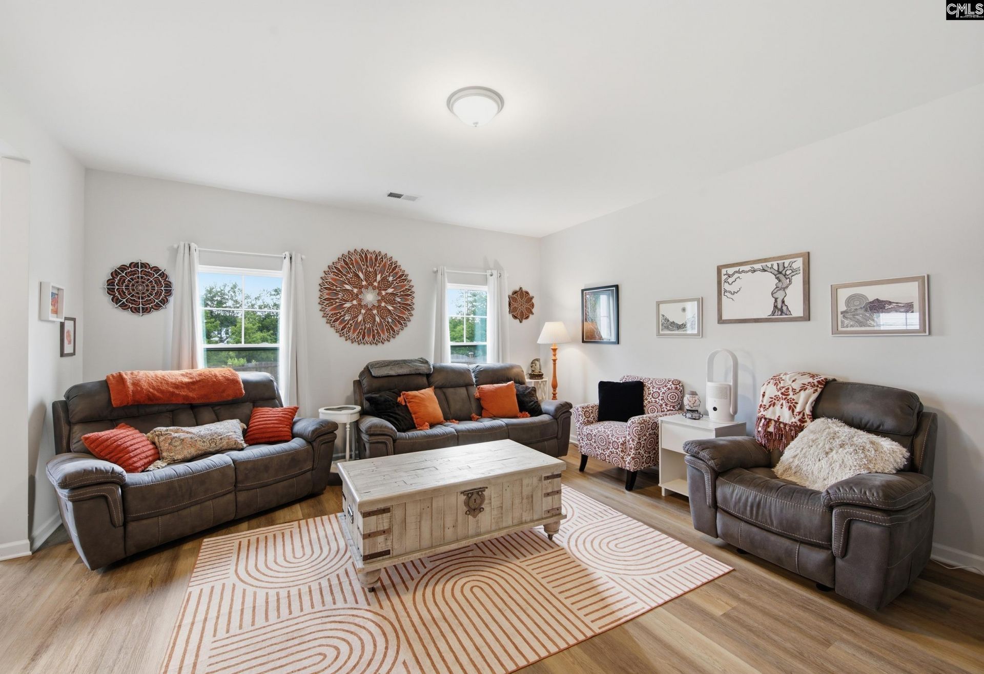 1059 Begonia Drive  Photo 8