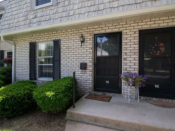 15 Plantation Dr, Unit 15, Agawam, MA 01001