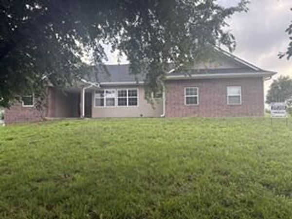 20565 Farm Road 1110 , Cassville, MO 65625