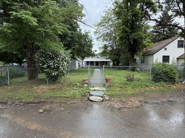 212 Hill ST , Smelterville, ID 83868