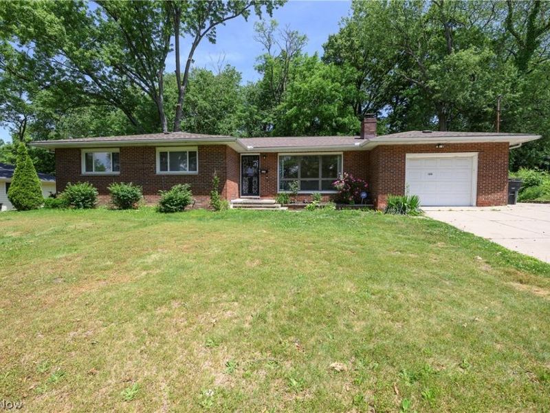 1279 Chippewa Avenue, Akron, OH 44305 Photo 1