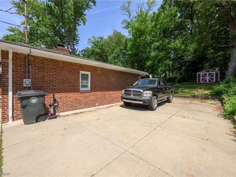 1279 Chippewa Avenue, Akron, OH 44305 Photo 16