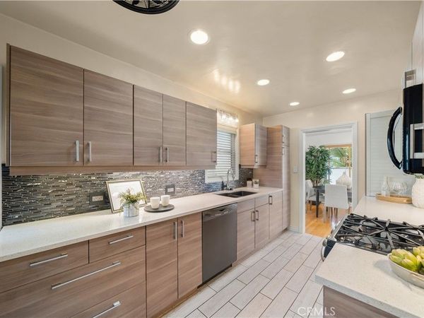 2027 E Appleton, Unit 1, Long Beach, CA 90803