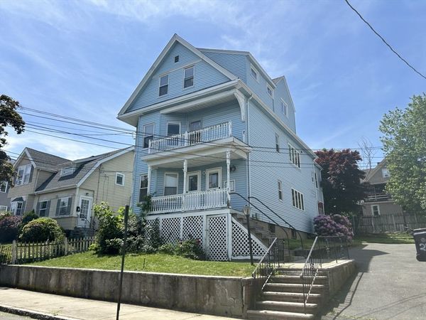 29 Oakland Ave, Everett, MA 02149