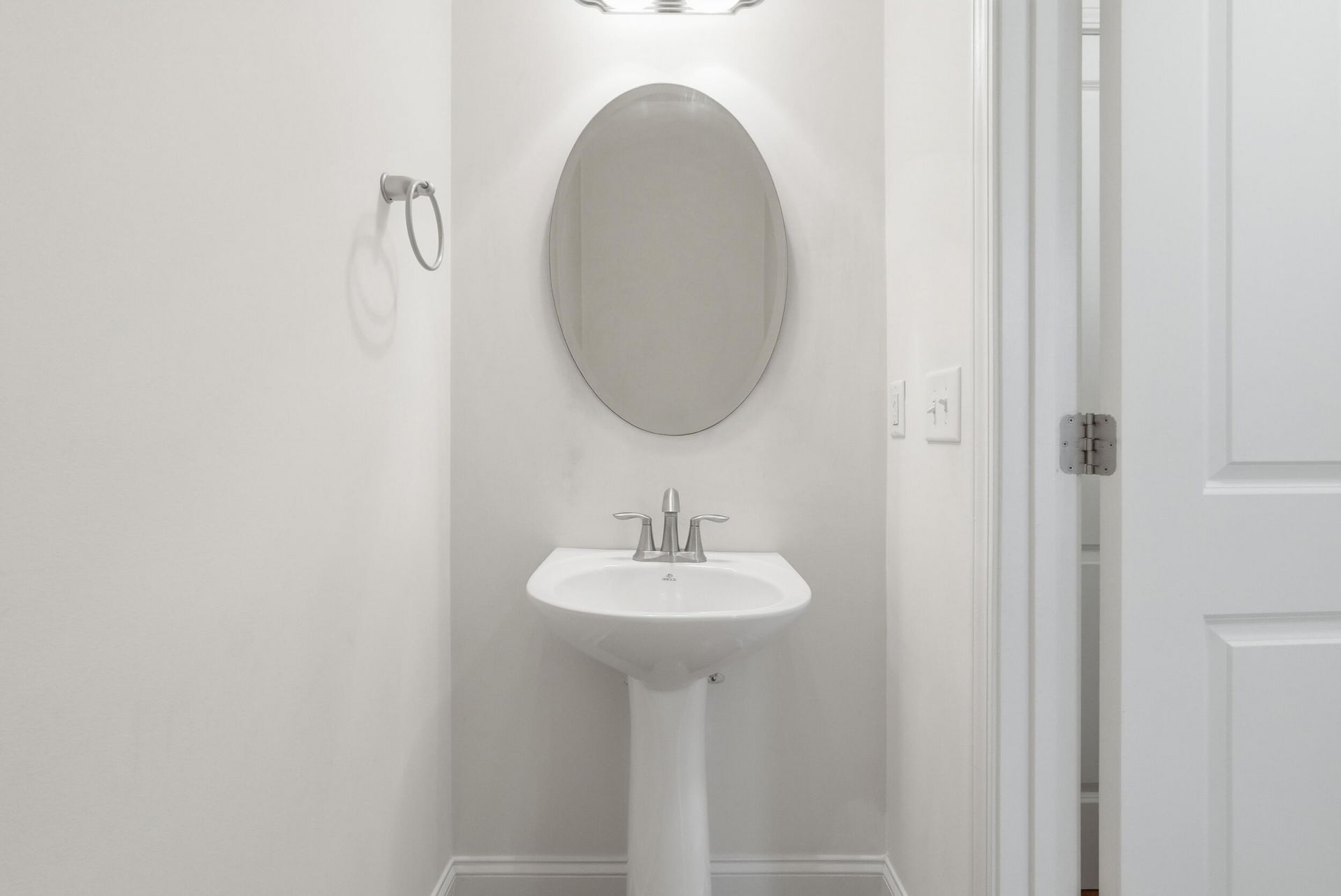 2432 Valentine Way Photo 12
