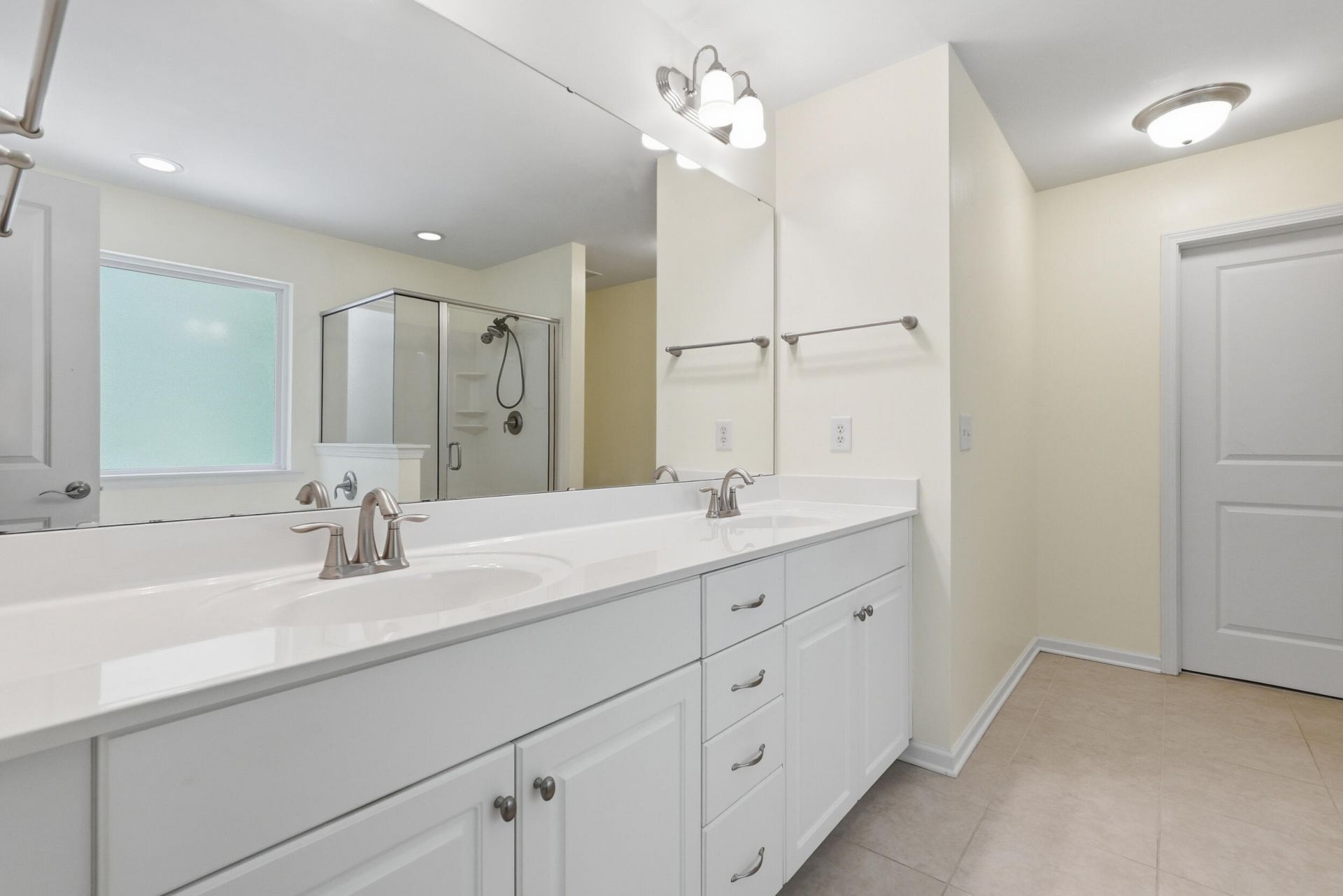 2432 Valentine Way Photo 15