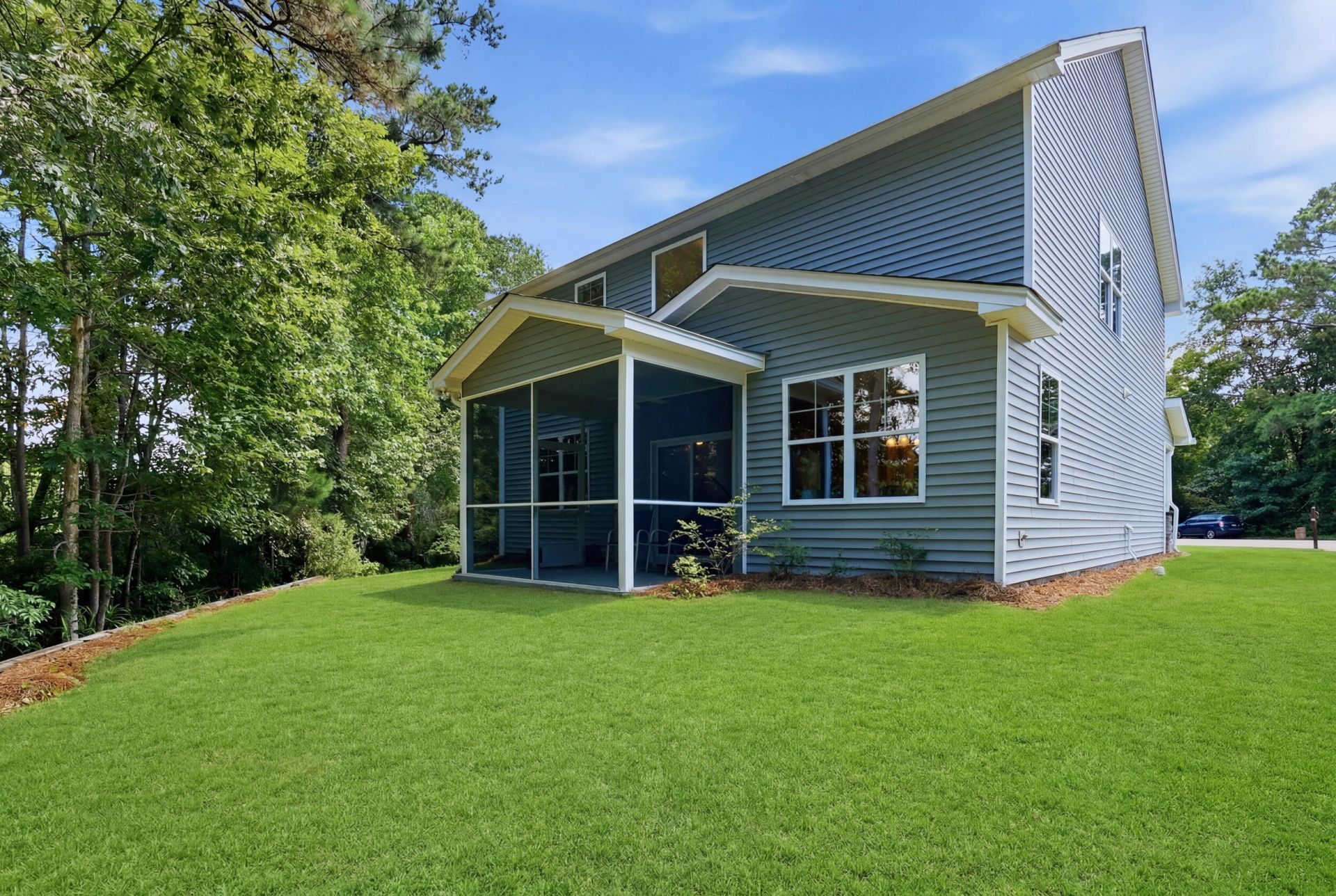 2432 Valentine Way Photo 25