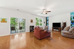 2432 Valentine Way photo 4