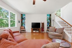 2432 Valentine Way photo 4