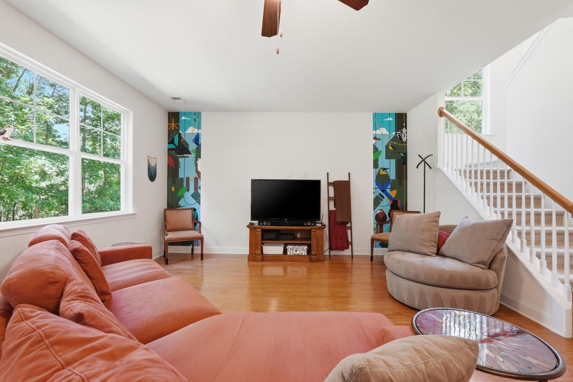 2432 Valentine Way Photo 6
