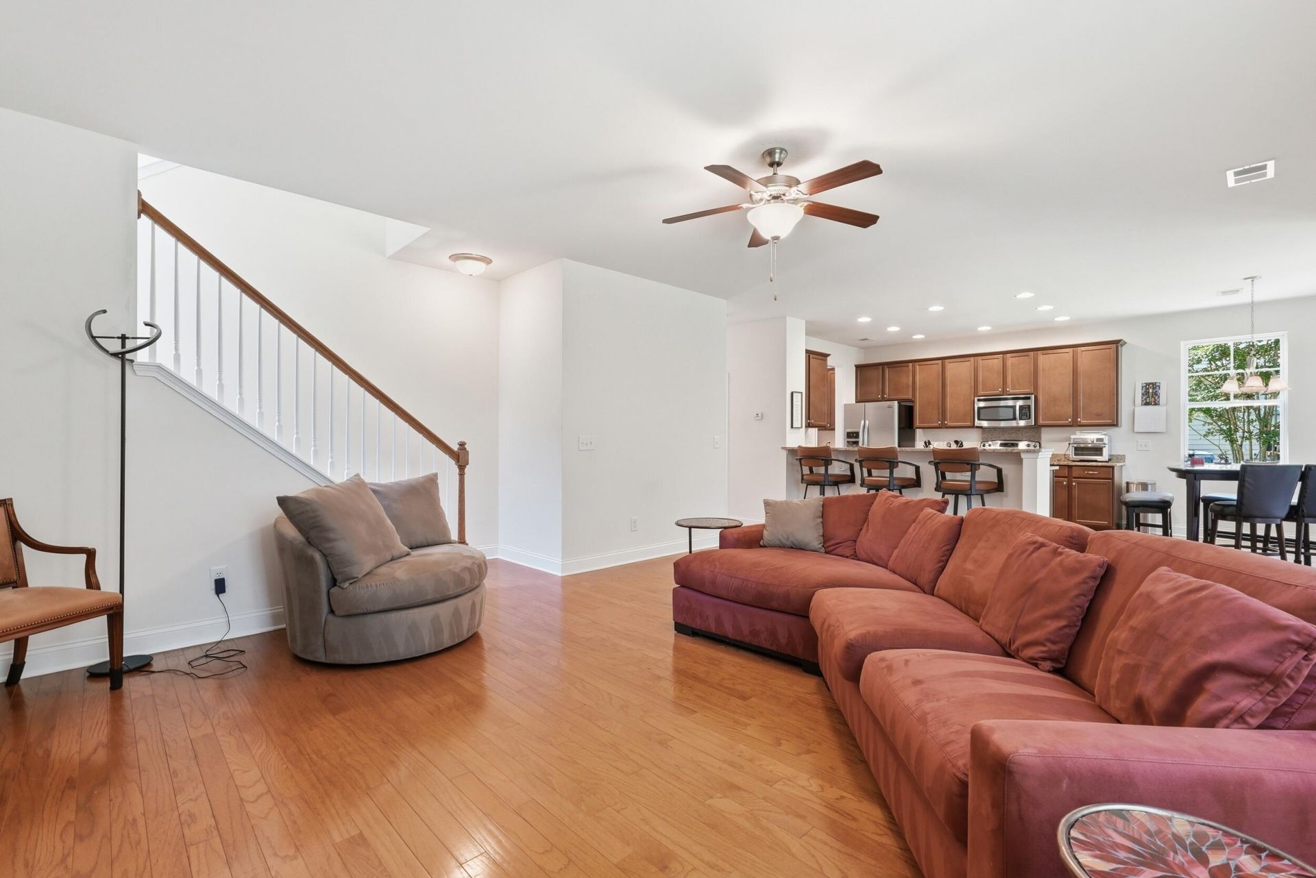 2432 Valentine Way Photo 7
