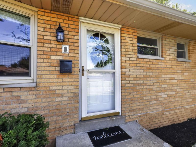 1297 Shanley Drive, Columbus, OH 43224 Photo 4
