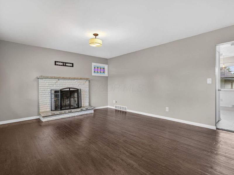 1297 Shanley Drive, Columbus, OH 43224 Photo 9