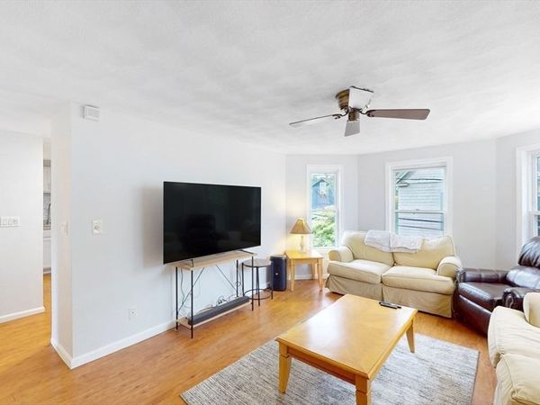 4 Saginaw Ave, Unit 2, Cambridge, MA 02140