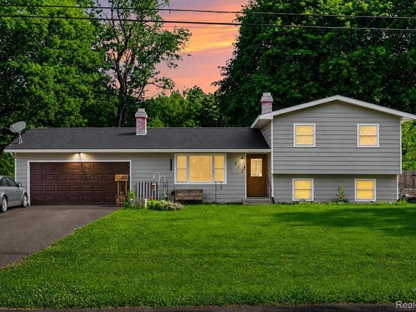 413 Alvena Avenue, Pennfield Township, Mi 49017