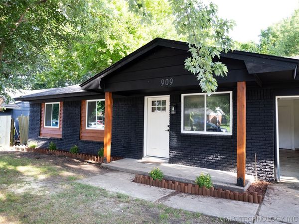 909 W El Paso Place , Broken Arrow, OK 74012