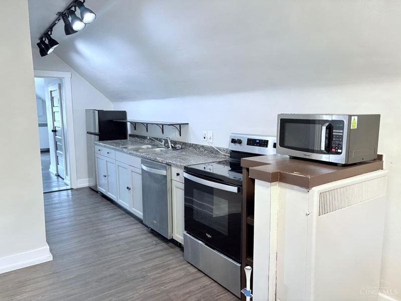 2757 Madison Road, Cincinnati, OH 45209 Photo 4