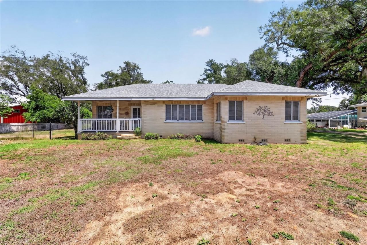 103 11th Street Se, Winter Haven, FL 33880 Main Photo