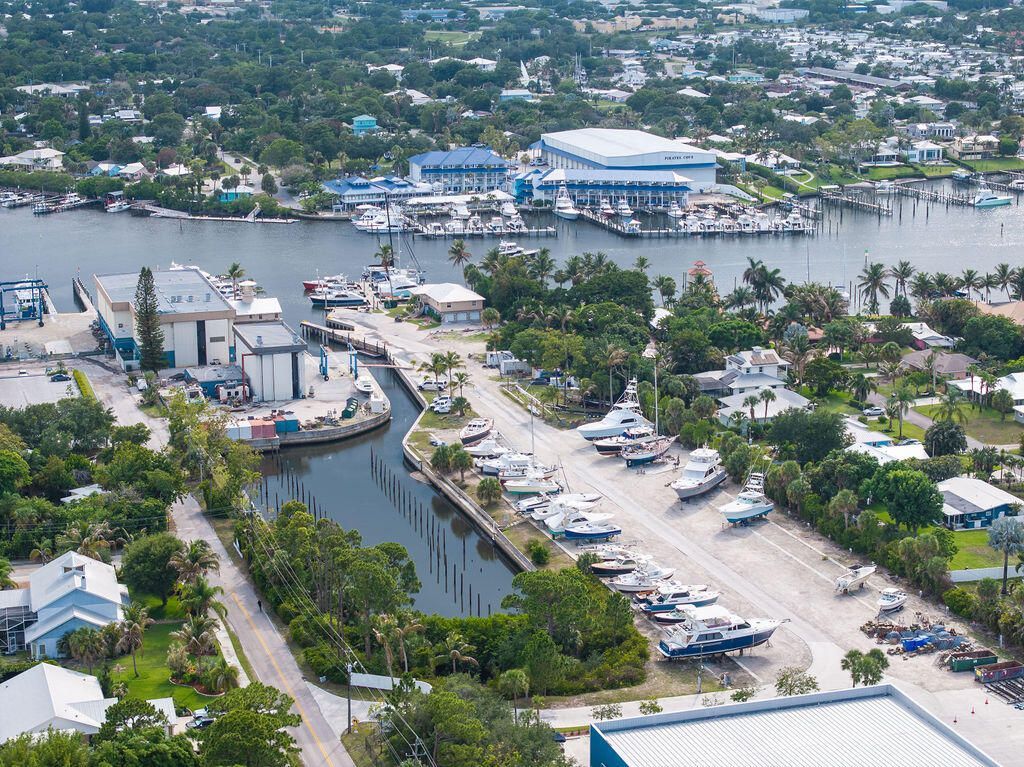 5068 SE Major Way, Stuart, FL 34997 Photo